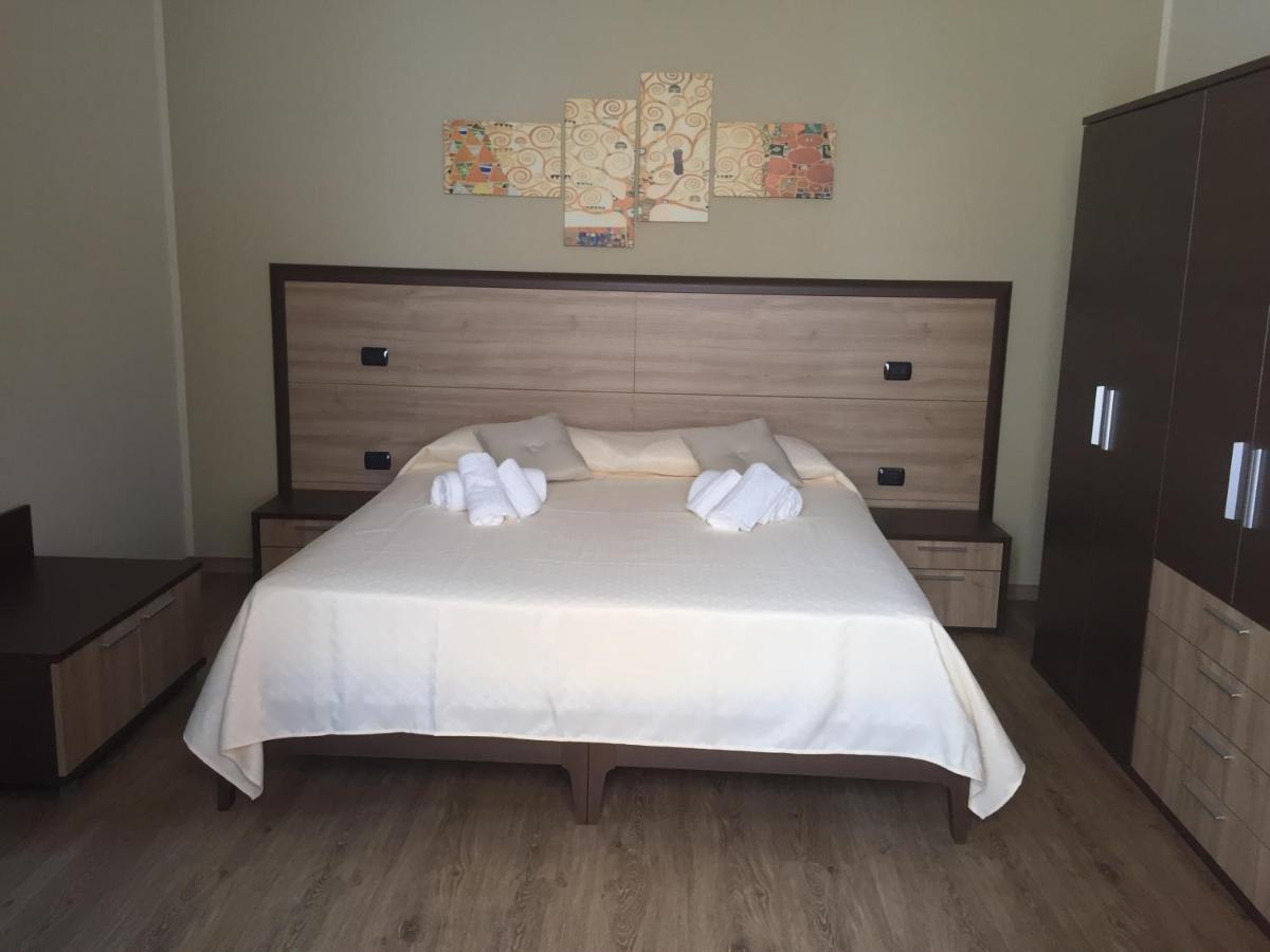 B&B Duomo Pizzo Aparthotel Luaran gambar